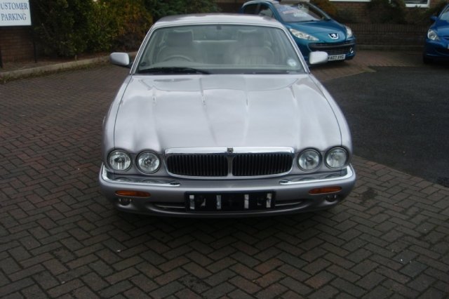 Jaguar XJ XJ8 3.2