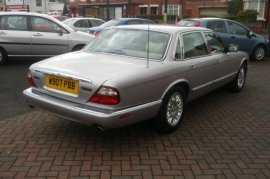 Jaguar XJ XJ8 3.2
