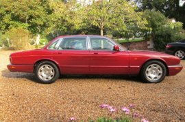 Jaguar XJ 4.0