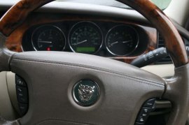 Jaguar XJ 2.7
