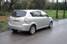 Toyota Corolla Verso 2.2 D-4D