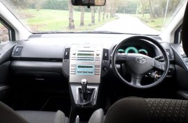Toyota Corolla Verso 2.2 D-4D
