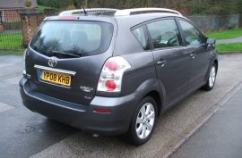 Toyota Corolla Verso 2.2 D-4D