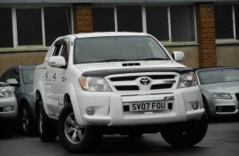 Toyota Hilux  3.0 D4D