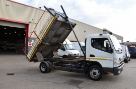 Mitsubishi Canter 3.0 75 DAY 7C15 2d 144 BHP TIPPE