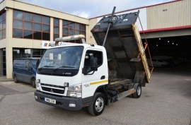 Mitsubishi Canter 3.0 75 DAY 7C15 2d 144 BHP TIPPE