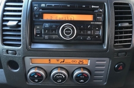 Nissan Navara 2.5 dCi Acenta Double Cab Pickup 4dr