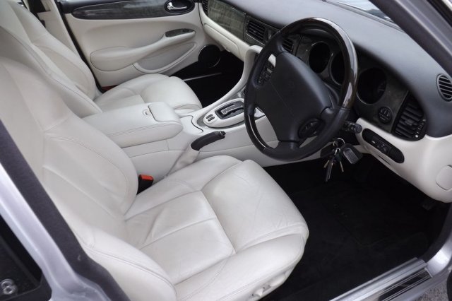 Jaguar XJ Sport 3.2