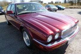 Jaguar XJ  3.3