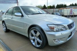 Lexus IS 200 2.0