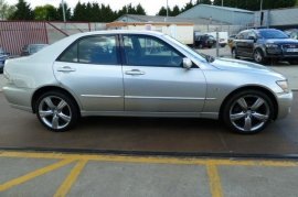 Lexus IS 200 2.0