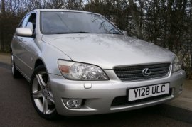 Lexus IS 200 2.0