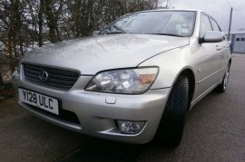 Lexus IS 200 2.0