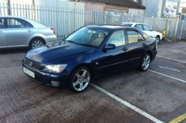 Lexus IS 200 2.0