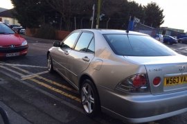 Lexus IS 200 2.0