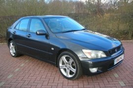 Lexus IS 200 2.0