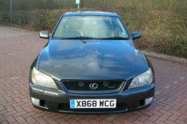 Lexus IS 200 2.0