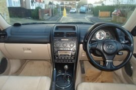 Lexus IS 200 2.0