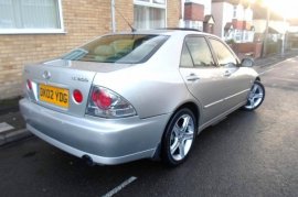 Lexus IS 200 2.0
