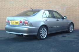 Lexus IS 200 2.0