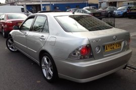 Lexus IS 200 2.0