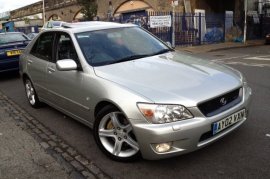 Lexus IS 200 2.0