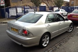 Lexus IS 200 2.0
