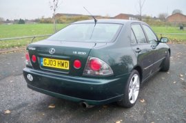 Lexus IS 200 2.0