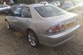 Lexus IS 200 2.0