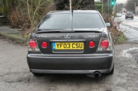 Lexus IS 200 2.0