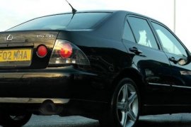 Lexus IS 200 2.0