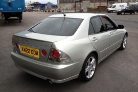 Lexus IS 200 2.0