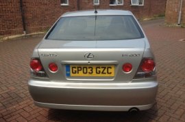 Lexus IS 200 2.0