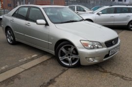 Lexus IS 200 2.0