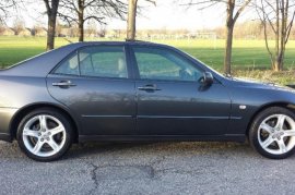 Lexus IS 200 2.0