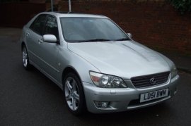 Lexus IS 200 2.0