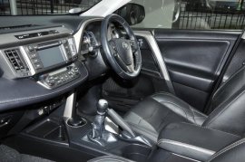 Toyota RAV4 5-DR 2.0 D-4D