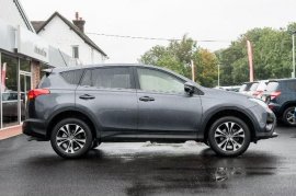Toyota RAV4 5-DR 2.2 D-CAT
