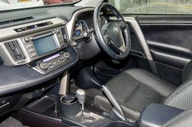 Toyota RAV4 5-DR 2.2 D-CAT