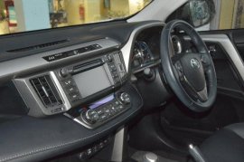 Toyota RAV4 5-DR 2.2 D-CAT