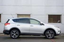 Toyota RAV4 5-DR 2.2 D-CAT