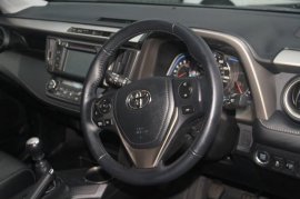 Toyota RAV4 5-DR 2.2 D-4D