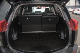 Toyota RAV4 5-DR 2.2 D-4D