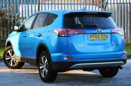 Toyota RAV4 5-DR 2.0 D-4D