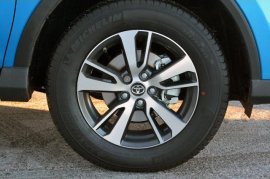 Toyota RAV4 5-DR 2.0 D-4D