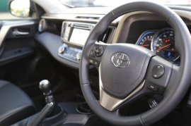Toyota RAV4 5-DR 2.2 D-4D