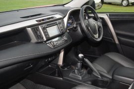 Toyota RAV4 5-DR 2.0 D-4D