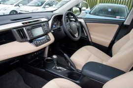 Toyota RAV4 5-DR 2.2 D-CAT