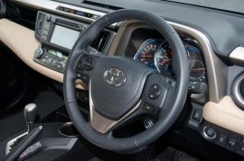 Toyota RAV4 5-DR 2.2 D-CAT