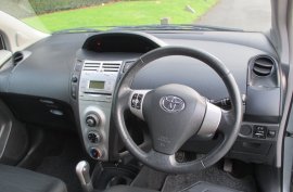 Toyota Yaris 1.3 VVT-i TR